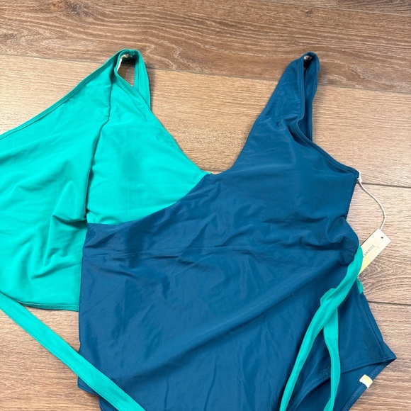 Summersalt The Perfect Wrap One-Piece Swimwear Green Size 16 NWT Women's Swim - Picture 10 of 10